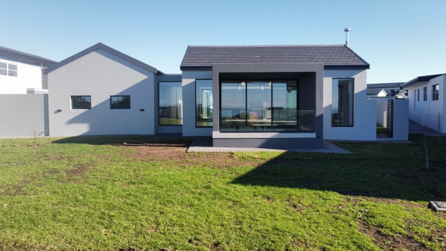 4 Bedroom Property for Sale in Oubaai Western Cape